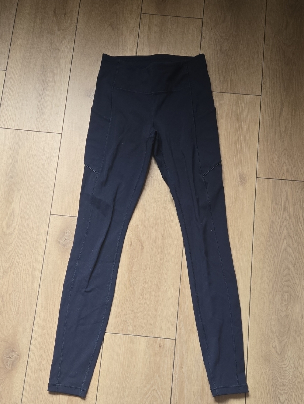 Lululemon Speed Up Tight 28" In Navy Sz 4